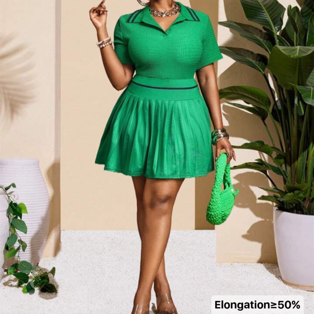 Elegant Green Women's Skirt Set